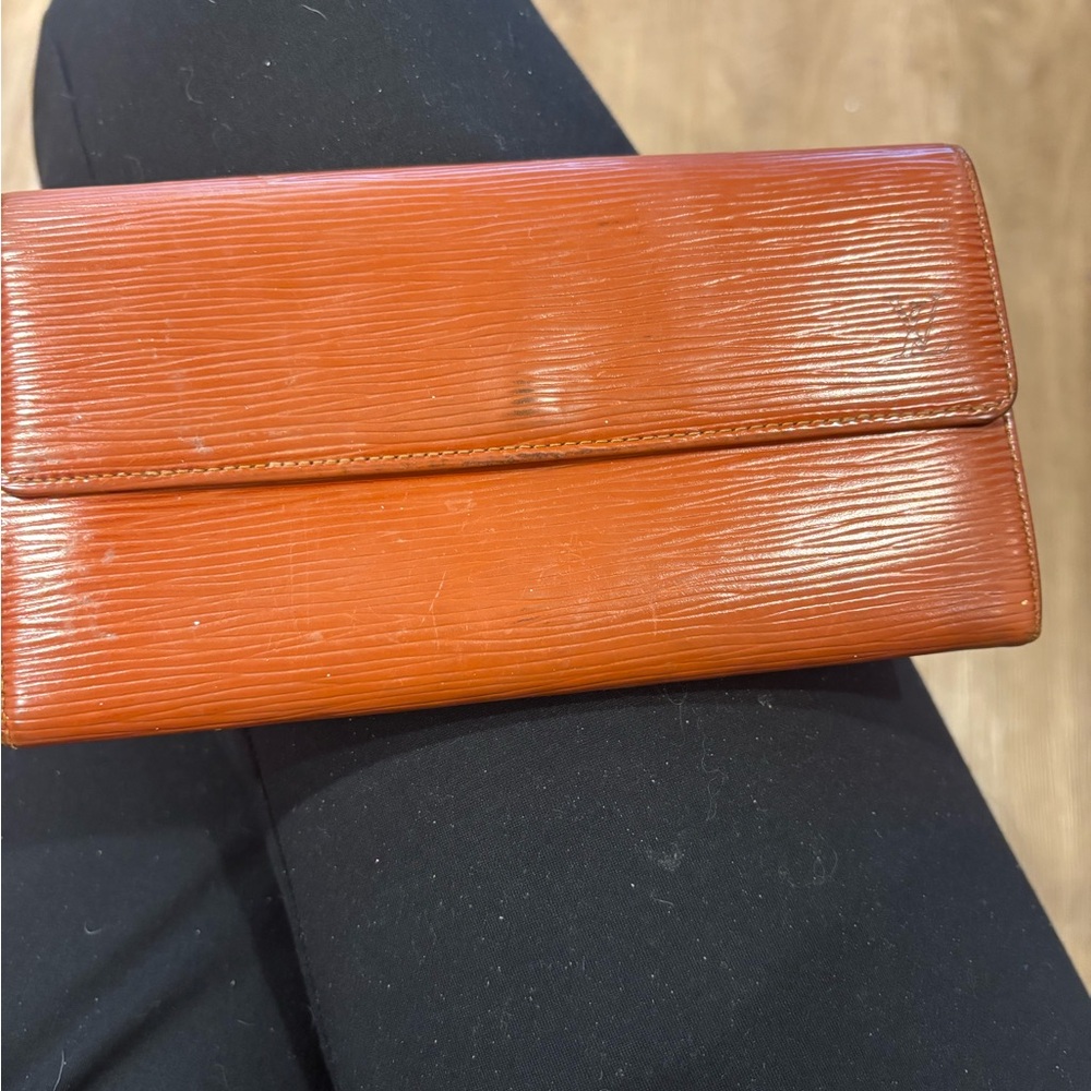 VINTAGE Louis Vuitton Brown EPI Leather Wallet